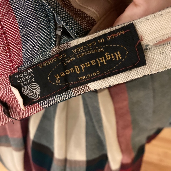 Pleated wool midi skirt - Picture 2 of 2